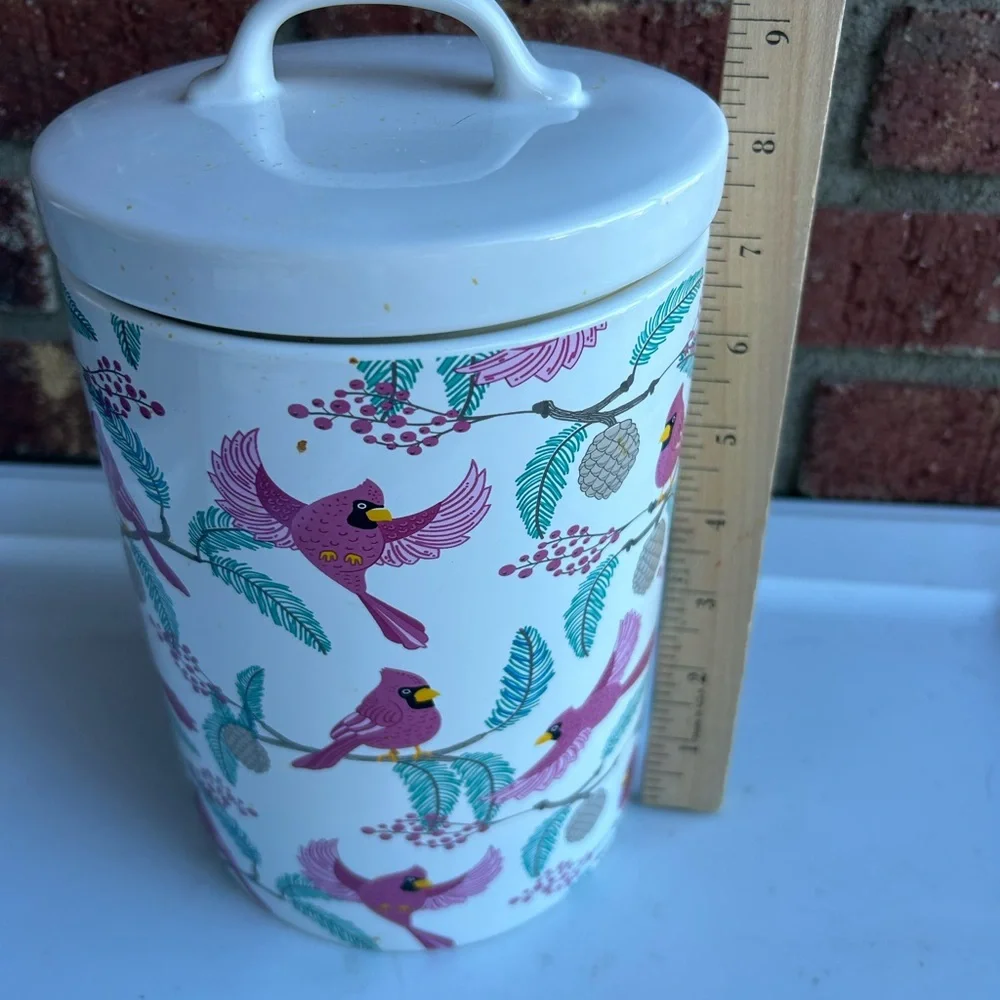 Floral‎ Cardinal Ceramic Storage Jar